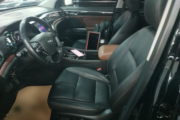 Used GAC Trumpchi GS8 2017 320T Two-Wheel Drive Luxury Smart Connectivity Version (7 Seats)