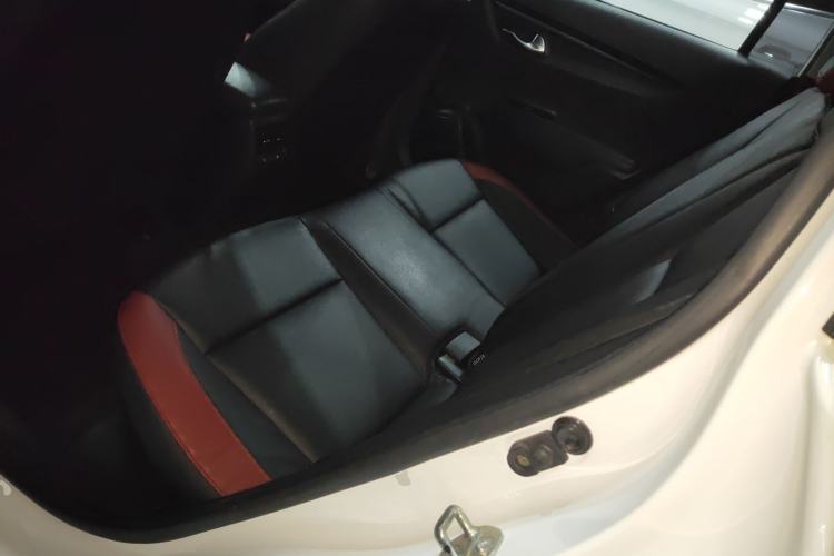 Used Kia KX Cross 2017 1.4L AT GLS
