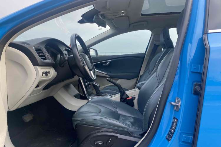 Used Volvo V40 2014 2.0T Zhiya Edition