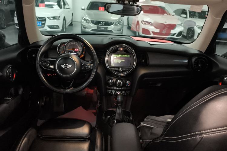 Used  MINI 2016 1.5T COOPER
