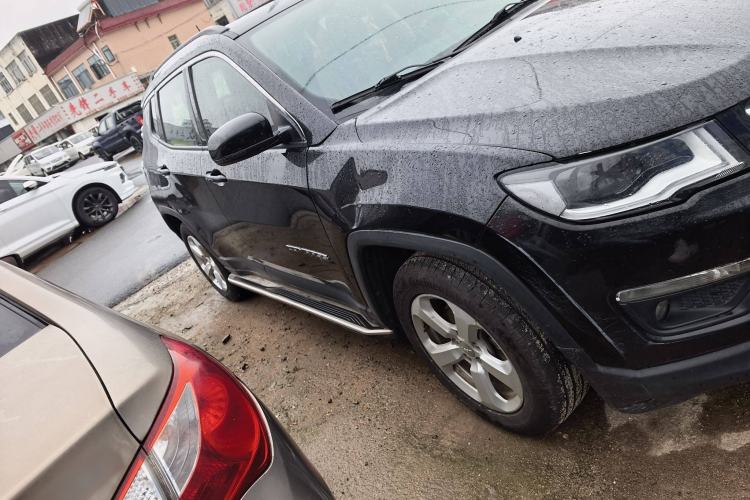 Used  Compass 2017 200T Automatic Family Edition
