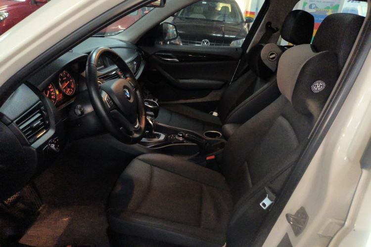 Used BMW X1 2015 sDrive18i Leading Edition
