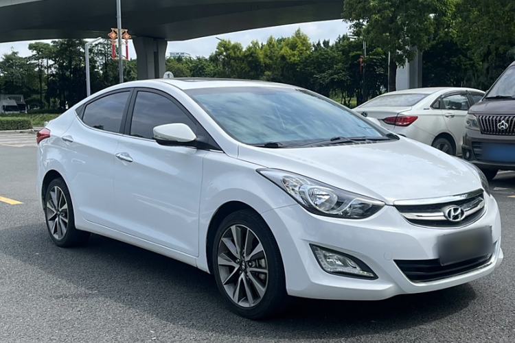 Used Hyundai Elantra 2015 1.6L Automatic Leading Model
