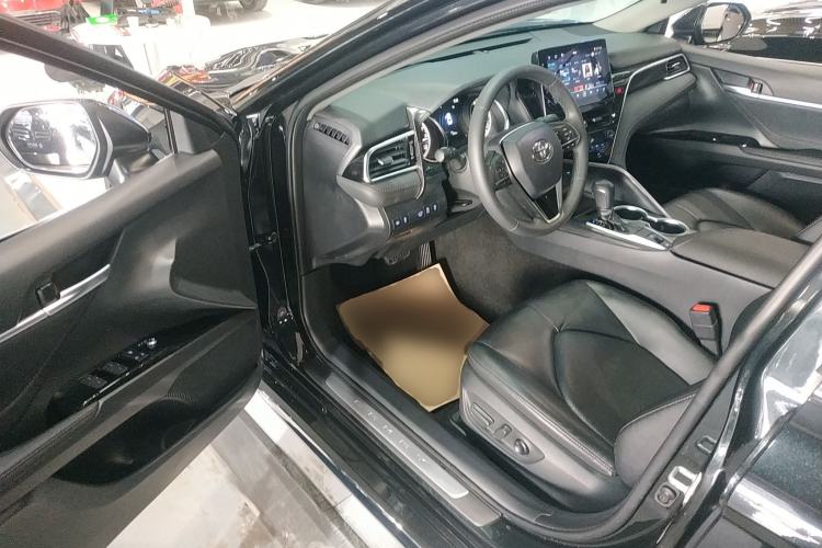 Used Toyota Camry 2023 2.0G Luxury Edition