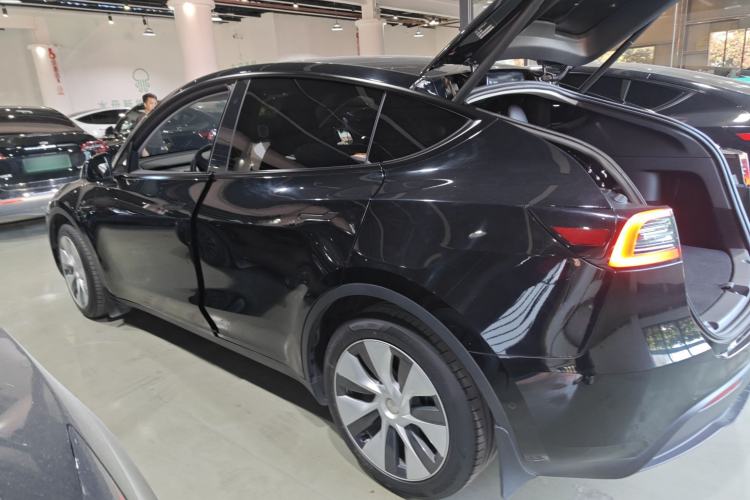 Used Tesla Model Y 2022 Rear-Wheel-Drive Version
