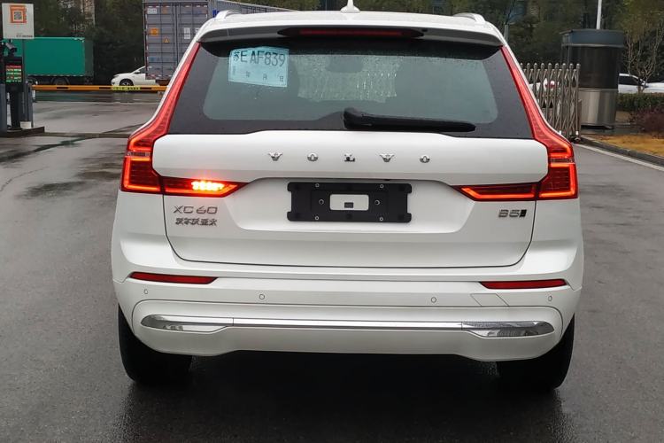 Used Volvo XC60 2025 B5 Four-Wheel Drive Smart & Advanced Luxury Edition
