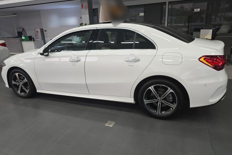 Used Mercedes-Benz A-Class 2024 Updated A 200 L Fashion Version
