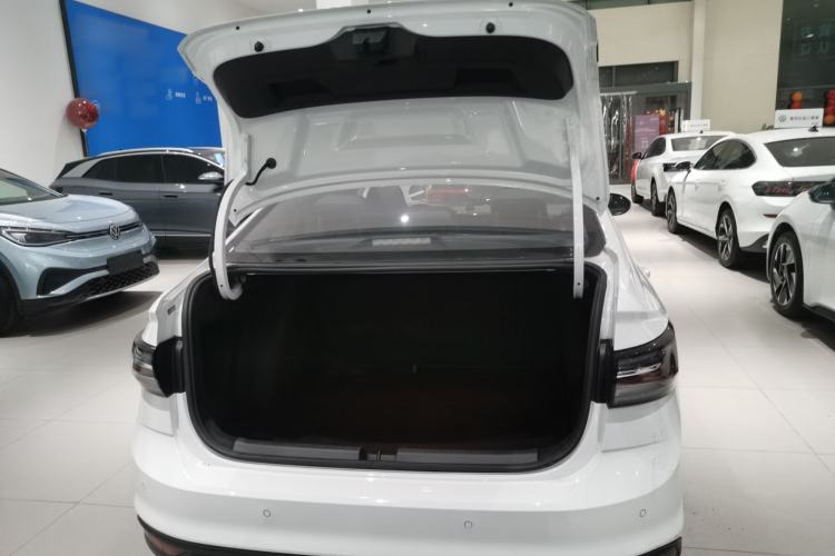 Used Volkswagen Lavida 2023 New Rui 1.5L Automatic New Yi Edition