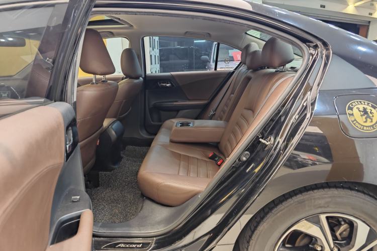 Used Honda Accord 2016 2.0L Comfort Edition
