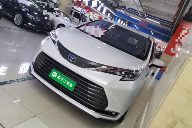 Used Toyota Sienna 2023 2.5L Hybrid Comfort Edition