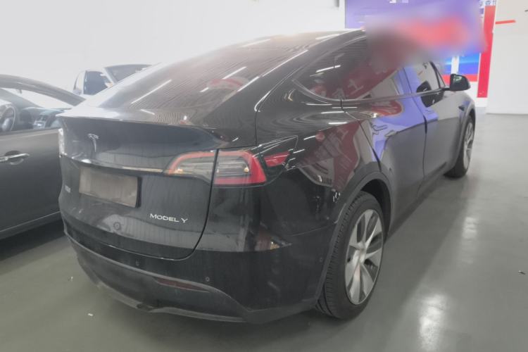 Used Tesla Model Y 2021 Long-Range All-Wheel-Drive Version 3D7
