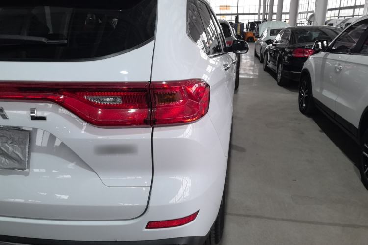 Used Haval M6 2023 PLUS 1.5T DCT Elite Smart Connectivity Model
