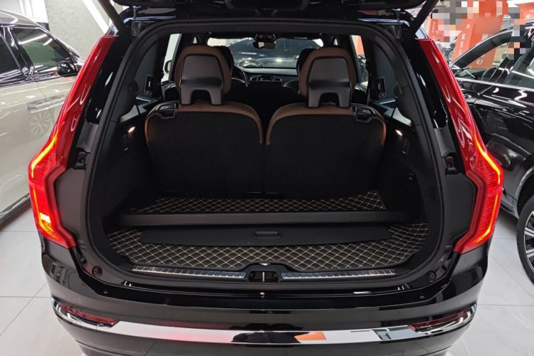 Used Volvo XC90 2024 B6 Zhiyi Luxury 7-Seater
