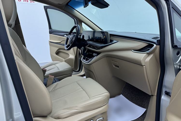 Used Buick GL8 2021 ES Landtrek 653T Luxury Model
