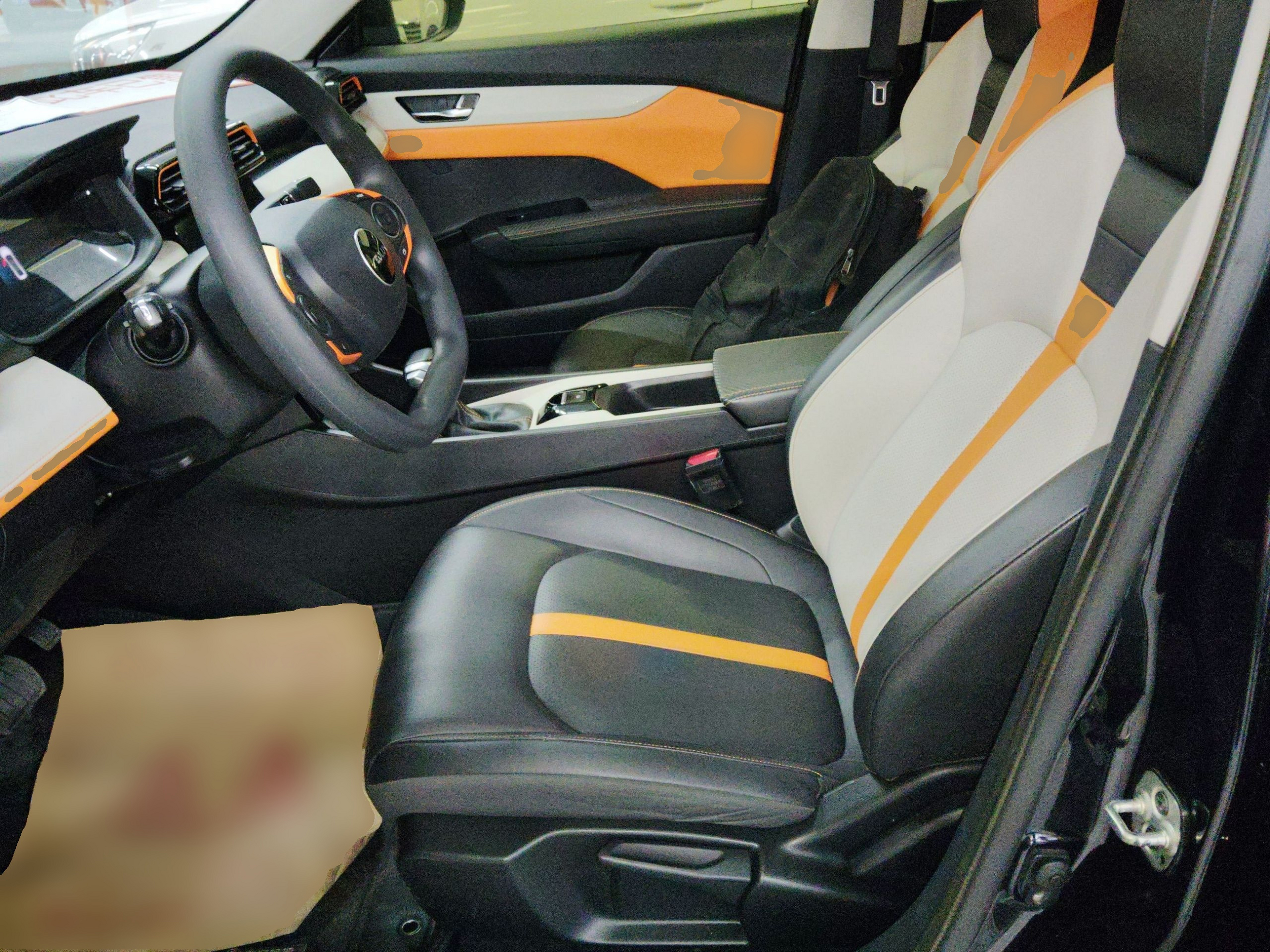 Переднее сиденье в автомобиле