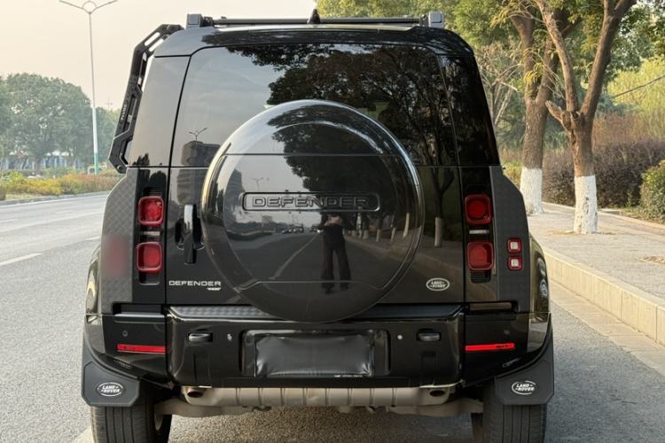 Used Land Rover Defender 2023 110 3.0T P400 Dark Edition