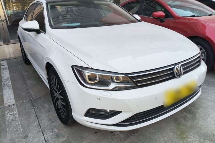 Used Volkswagen Lamando 2017 280TSI DSG Luxury Edition
