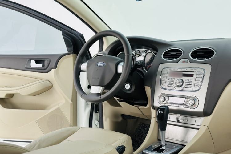 Used Ford Focus 2013 Sedan Classic 1.8L Automatic Fashion Edition