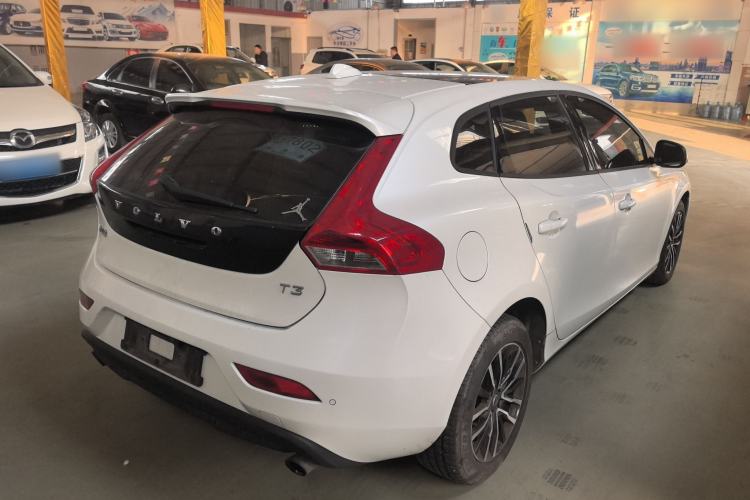 Used Volvo V40 2017 T3 Zhiyi Edition