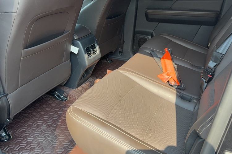 Used  Hantoo 2021 2.0T Commercial Version Manual Diesel Two-Wheel Drive Elite Large Double Cabin HFC4DB2-2E
