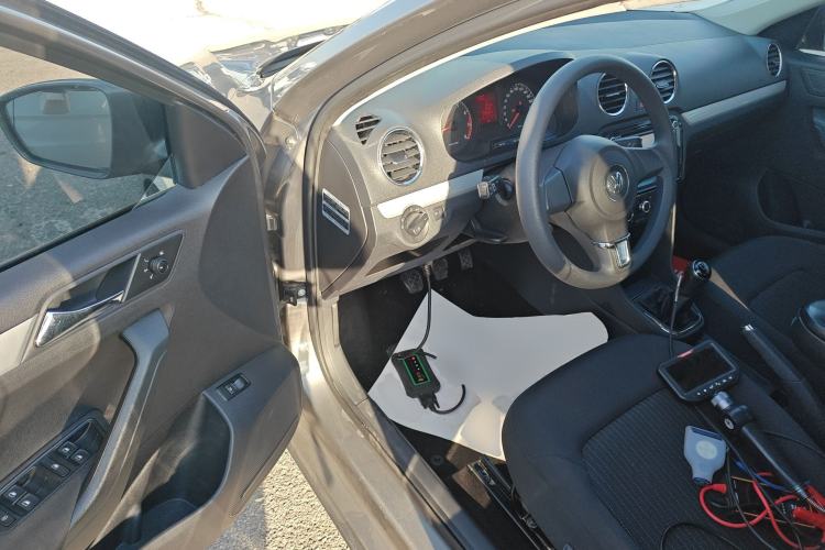 Used Volkswagen Jetta 2015 Zhuihui Edition 1.6L Manual Comfort Model