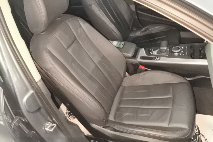 Used Audi A4L 2018 30th Anniversary Edition 40 TFSI Fashion Model
