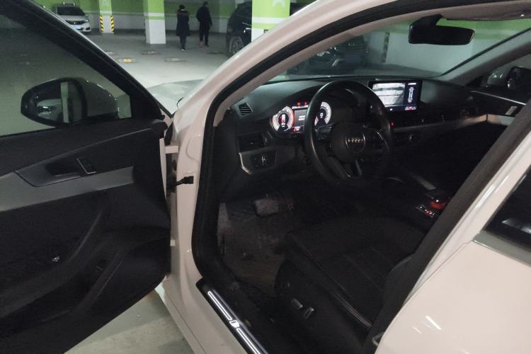 Used Audi A4L 2024 40 TFSI Fashion Dynamic Model