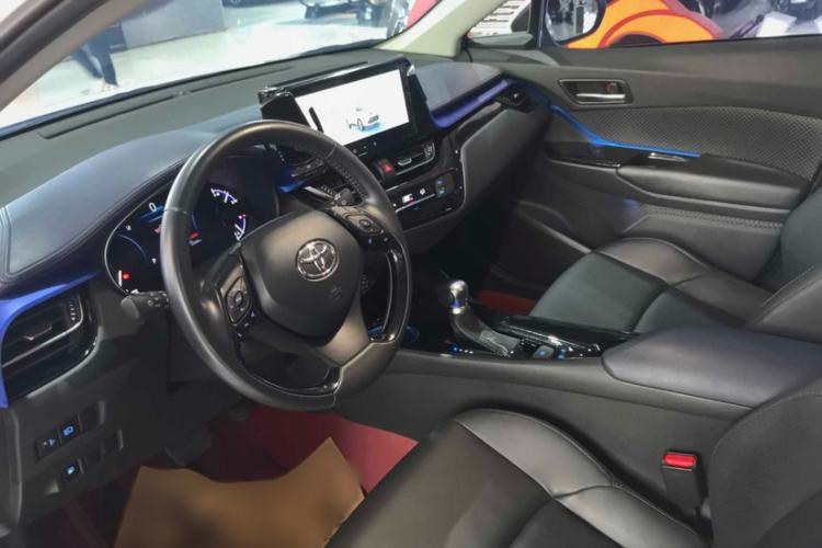 Used Toyota C-HR 2023 2.0L Luxury Edition
