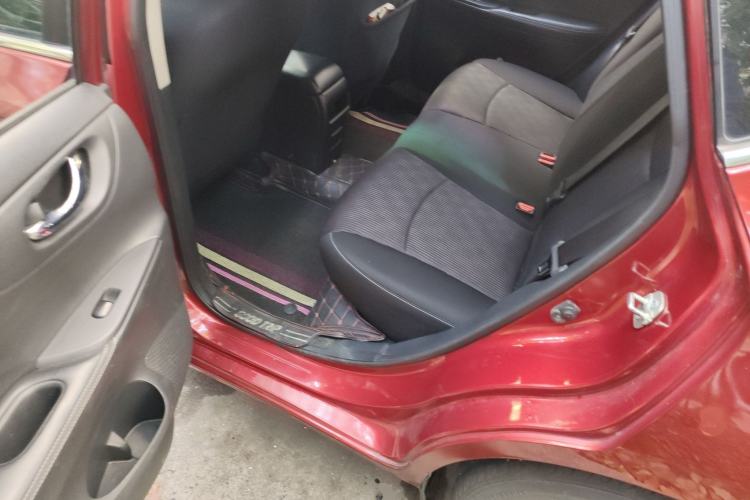 Used Nissan Tiida 2016 1.6L CVT Cool Dynamic Edition