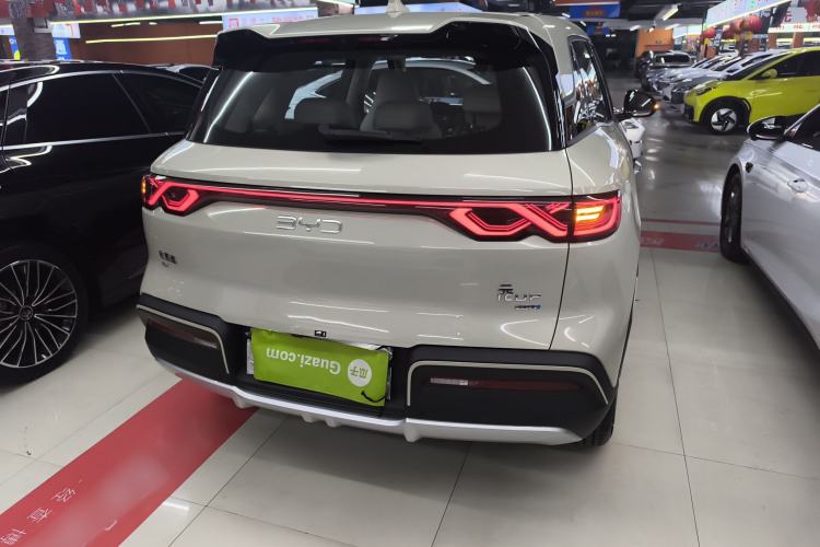 Used BYD Yuan UP 2025 Intelligent Driving Version 401 km Leading Edition