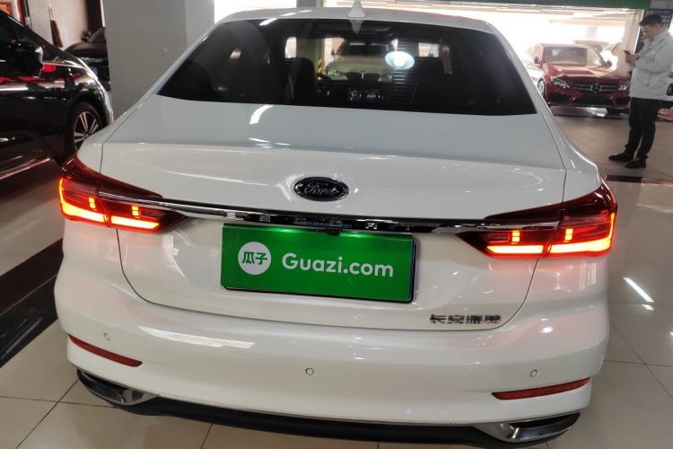 Used Ford Escort 2021 1.5L Automatic Diamond Edition
