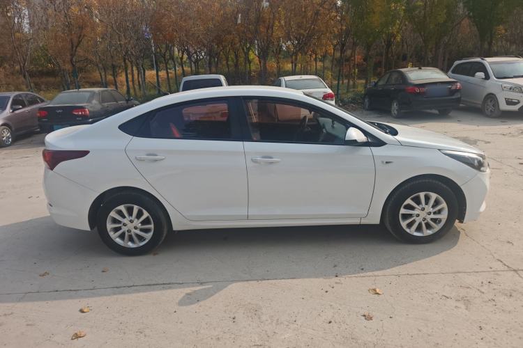 Used Hyundai Verna 2016 1.4L Manual Cool Edition GLS
