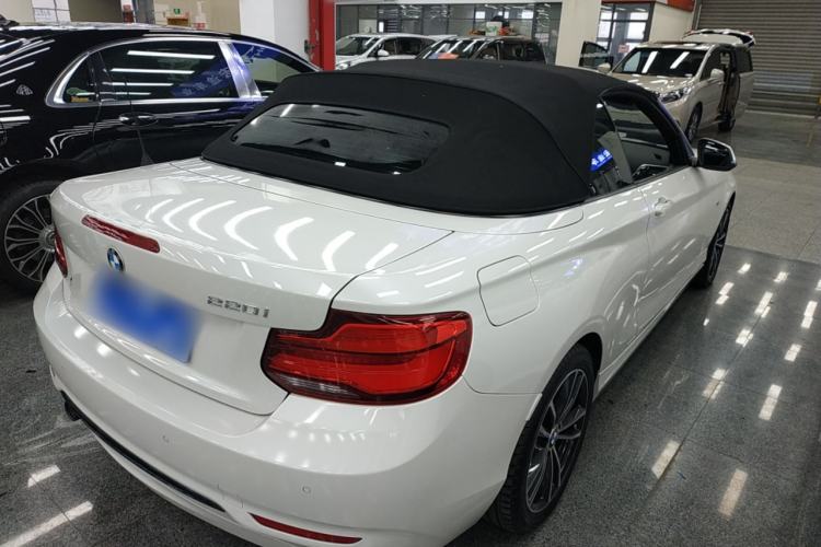 Used BMW 2 Series 2018 220i Convertible Coupe Sports Design Package
