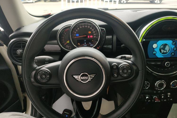 Used  MINI 2018 1.5T COOPER Classic Edition
