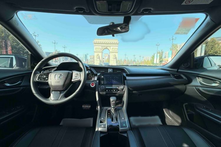 Used Honda Civic 2021 HATCHBACK 220TURBO CVT Trendy Cool Edition
