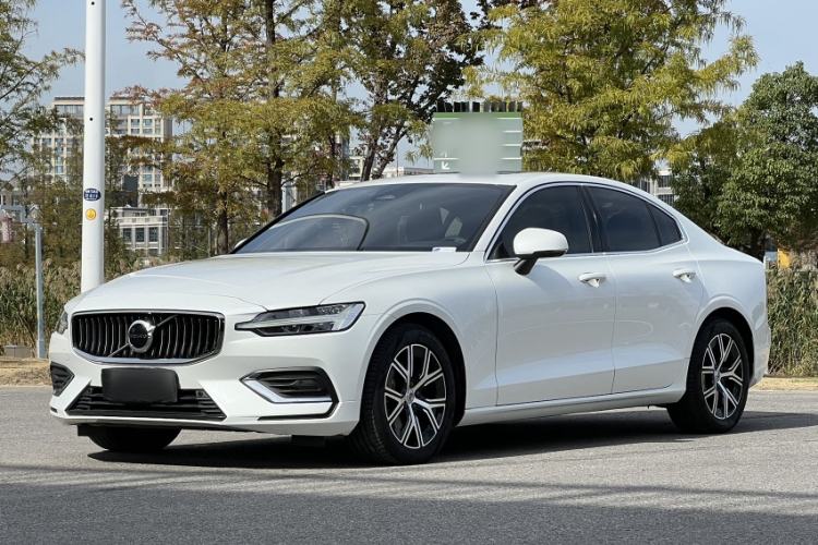 Used Volvo S60 2024 B4 Zhiyi Luxury Edition
