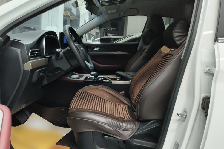 Used JETOUR X70 2023 1.5T DCT Beyond PRO Edition 5-Seater
