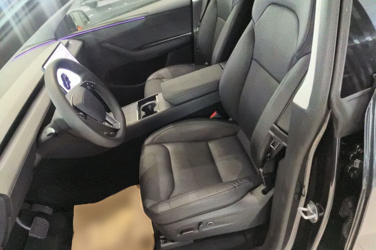 Used Tesla Model Y 2025 Long-Range All-Wheel Drive First Edition