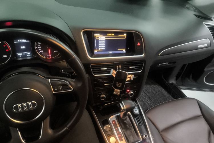 Used Audi Q5 2017 40 TFSI Comfort Model
