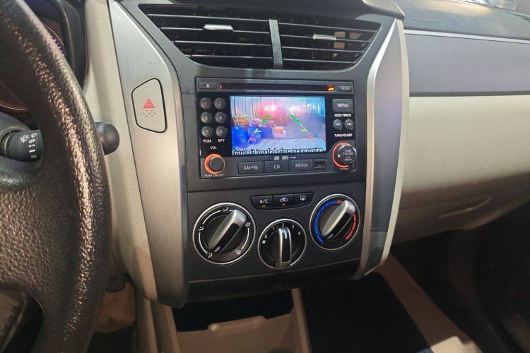 Used Venucia R50 2015 1.6L Automatic Fashion Edition