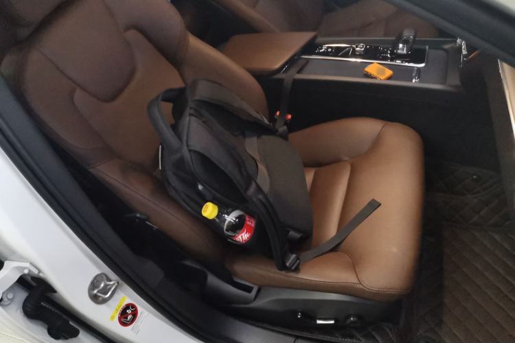 Used Volvo S60 2024 B4 Zhiyi Luxury Edition
