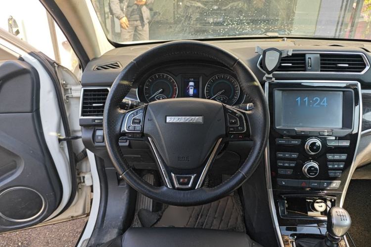 Used Haval H2 2016 Red-Label 1.5T Manual Two-Wheel Drive Luxury Model
