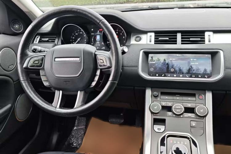 Used Land Rover Range Rover Evoque 2018 240 PS SE Smart Brilliance Edition
