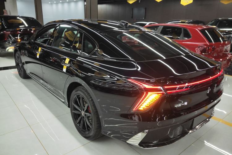 Used Hongqi H6 2025 2.0T ZhiShang Version
