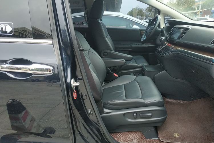 Used Honda Odyssey 2015 Updated Version 2.4L Smart Edition