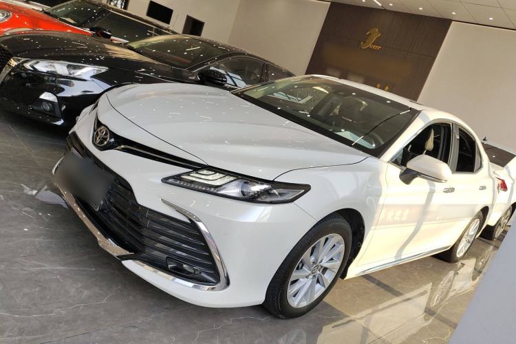 Used Toyota Camry 2023 2.0G Luxury Edition
