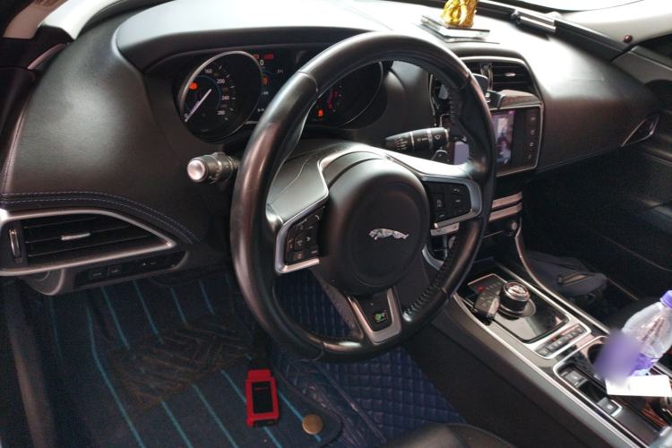 Used Jaguar XE 2017 2.0T 200 PS R-Sport