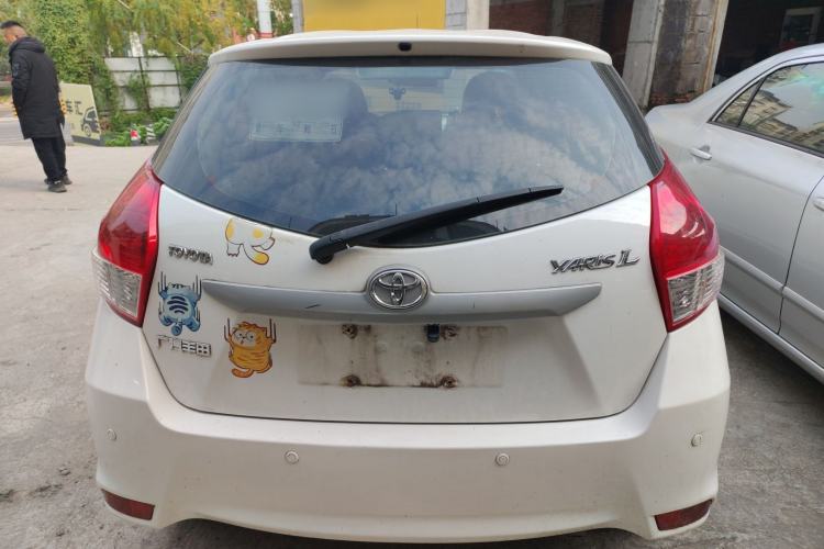 Used Toyota YARiS L 2015 1.5E Automatic Charm Edition