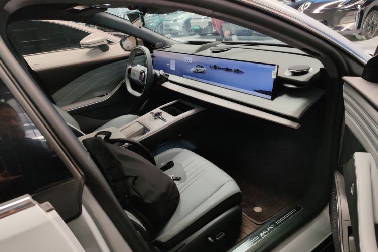 Used  E8 2024 665 km Range Rear-Drive Starship Long-Range Version
