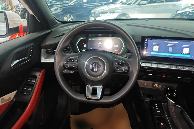 Used MG 5 2022 180 DVVT CVT Youth Luxury Edition
